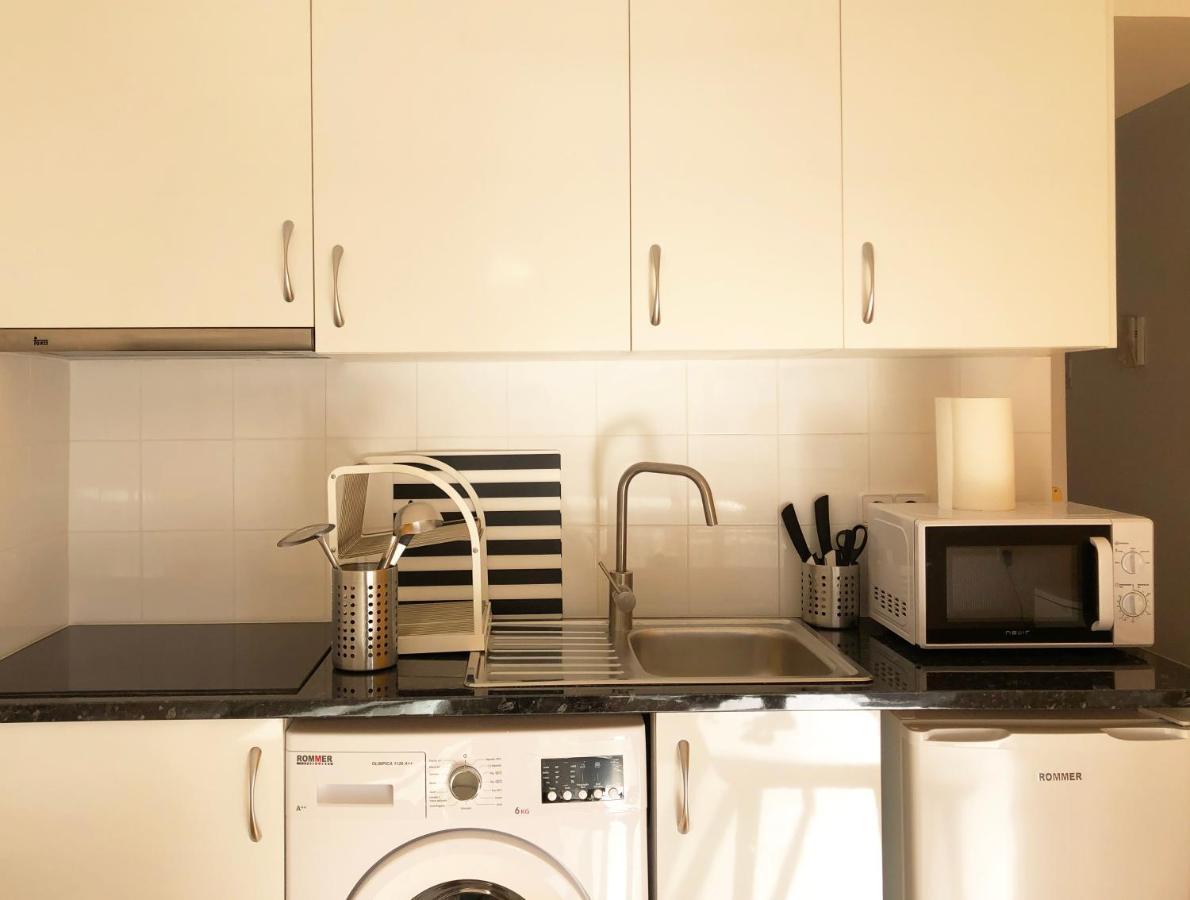 Lovely Seaside Apartment In Front Of Calafell Beach And Cunit Beach เซกูร์ เด กาลาเฟย์ ภายนอก รูปภาพ