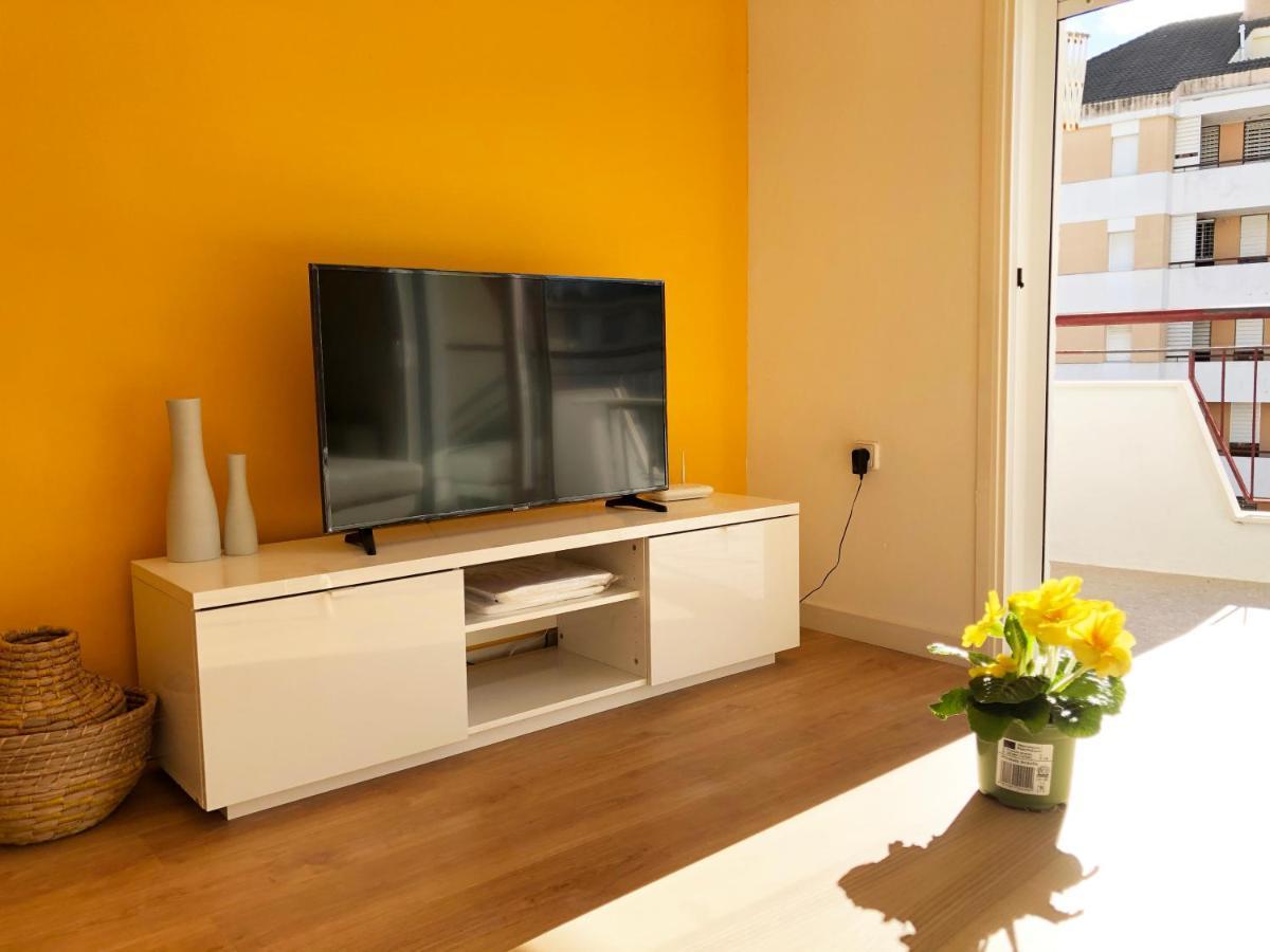 Lovely Seaside Apartment In Front Of Calafell Beach And Cunit Beach เซกูร์ เด กาลาเฟย์ ภายนอก รูปภาพ