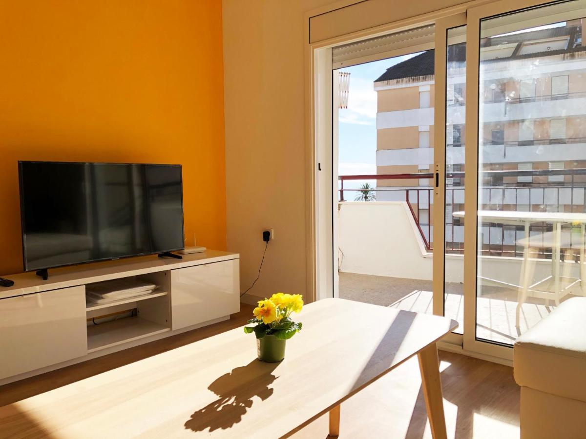 Lovely Seaside Apartment In Front Of Calafell Beach And Cunit Beach เซกูร์ เด กาลาเฟย์ ภายนอก รูปภาพ