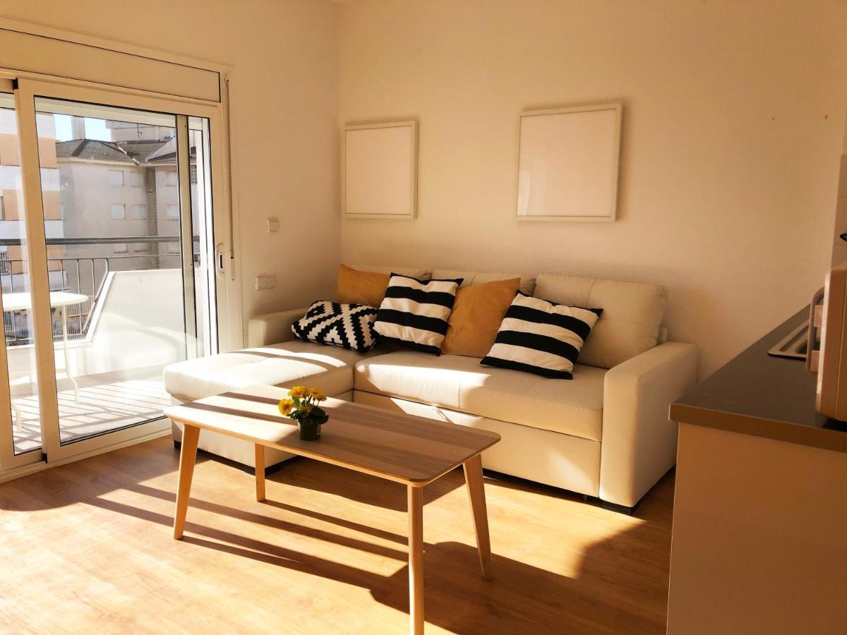 Lovely Seaside Apartment In Front Of Calafell Beach And Cunit Beach เซกูร์ เด กาลาเฟย์ ภายนอก รูปภาพ