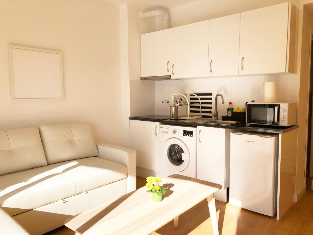 Lovely Seaside Apartment In Front Of Calafell Beach And Cunit Beach เซกูร์ เด กาลาเฟย์ ภายนอก รูปภาพ